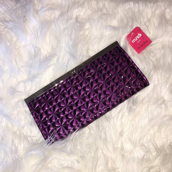 mundi Handbags - 4/$25 & $4.99 shipping! Bundle 4 now!